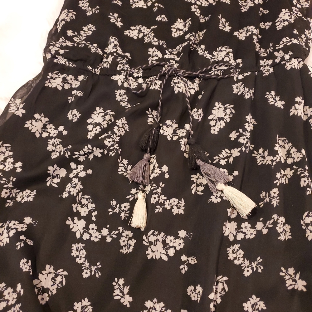 Xhilaration Sleveless Dress - Picture 3 of 8